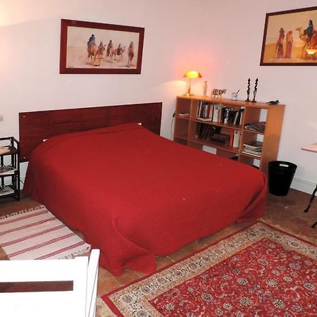 Chambre D'Hotes Rue Des Fougeres Bed & Breakfast Louviers Bagian luar foto