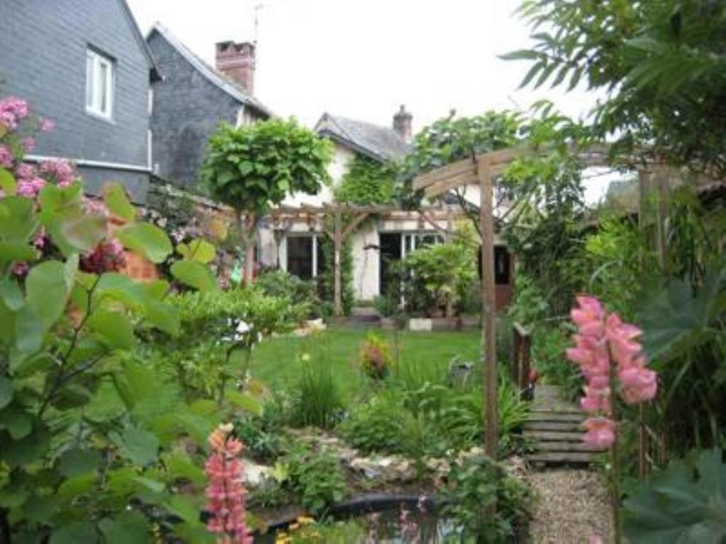 Chambre D'Hotes Rue Des Fougeres Bed & Breakfast Louviers Bagian luar foto