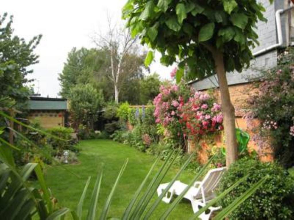 Chambre D'Hotes Rue Des Fougeres Bed & Breakfast Louviers Bagian luar foto